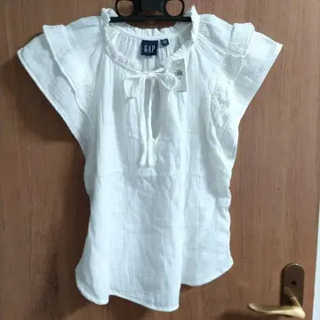 GAP 화이트 반팔 블라우스 XXS 택 포함