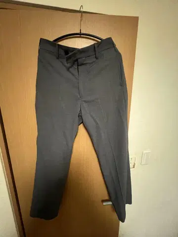 새상품급 YOKE 요크 BACK SLIT STRAGIHT TROUSERS