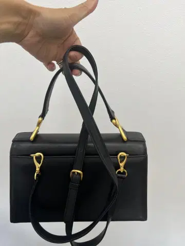 ANNE KLEIN 블랙 숄더백