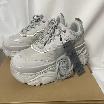 지나시스 R 아웃솔 스니커즈 L