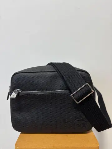 Lacoste 블랙 숄더백