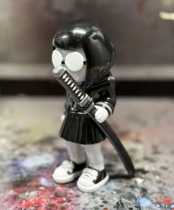 FAR EAST RIOT TOY 야요이짱 흑백