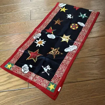 모스키노 스카프