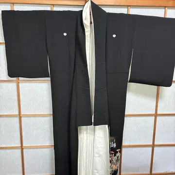 전통 예복 기모노, 블랙