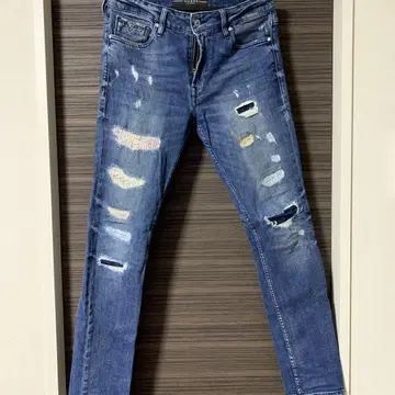 GUESS 데미지 가공 스키니 데님