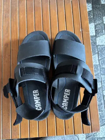 CAMPER 블랙 스포츠 샌들