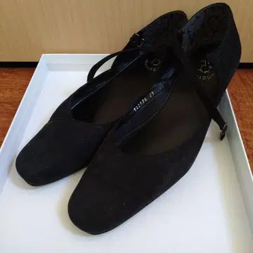 HIMIKO 블랙 플랫 펌프스