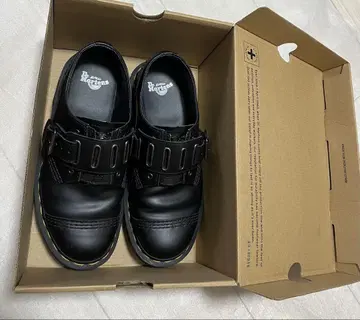 Dr.Martens 닥터마틴 QUYNN LOW 박스 포함