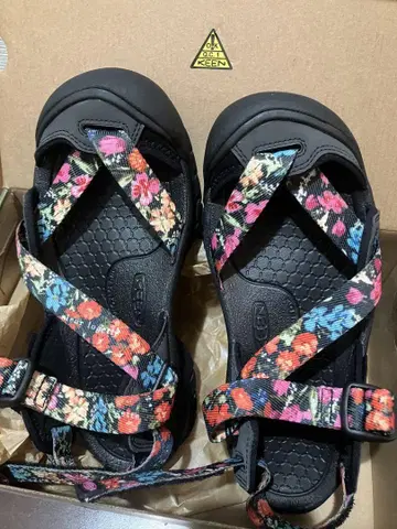 keen 루로제트 샌들 23cm