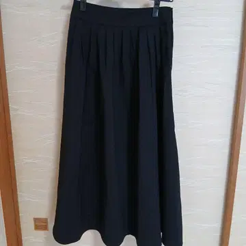 PLST 나일론 턱 플레어 스커트