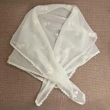 앤티크 레이스 테이스트 아이보리 튤 스톨 보닛