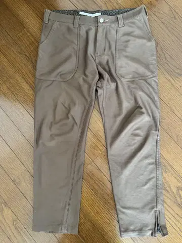 WHITE MOUNTAINEERING 브라운 팬츠 밑단 지퍼 포함