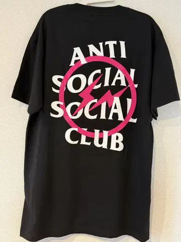 ANTI SOCIAL SOCIAL CLUB 프래그먼트 콜라보 티셔츠 블랙