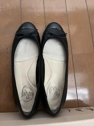 unReef relaxie 블랙 플랫 슈즈