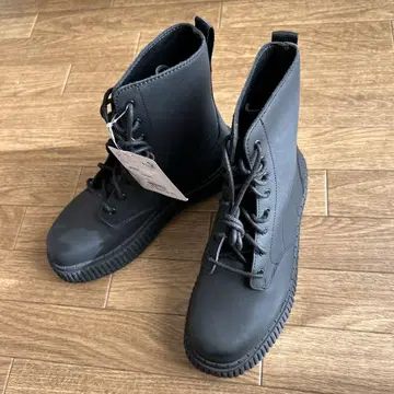 미사용 새상품 PUMA 디너라 부츠 블랙 22cm