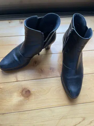 BONFUKAYA 블랙 가죽 숏부츠