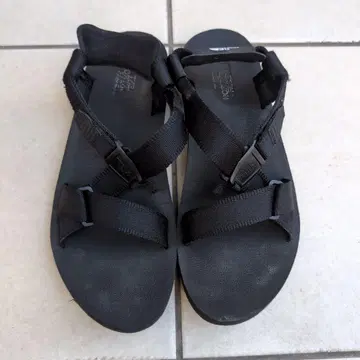 THE NORTH FACE STRATUM REPENTE II 샌들