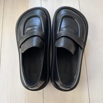 JW Anderson 로퍼 37 사이즈