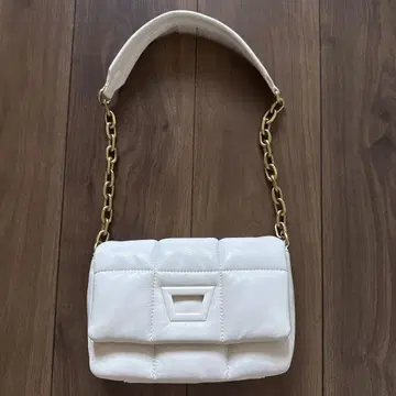Zara 백