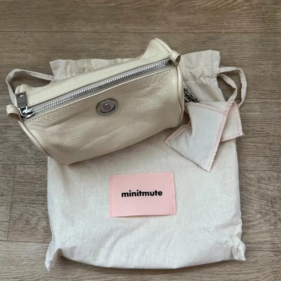 MINITMUTE(ミニミュート) brett アイボリー 無料配送 ◇ minitmute