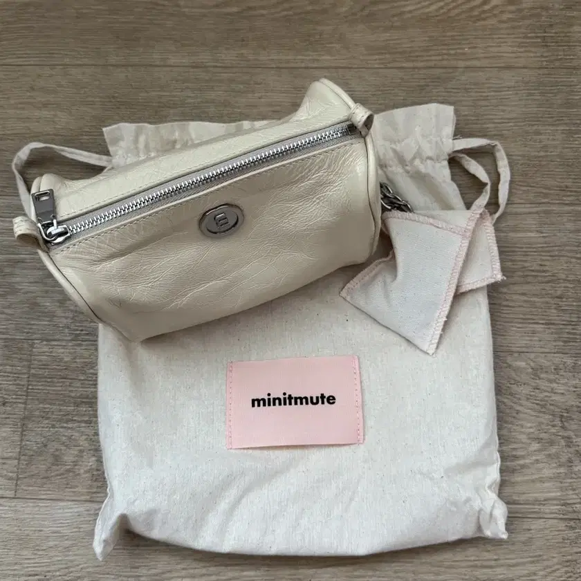小物 minitmute BRETT MICRO SOAP PINK minitmute