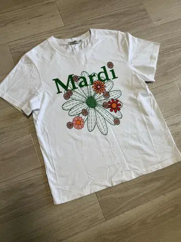 Mardi Mercredi 마르디메크르디 티셔츠