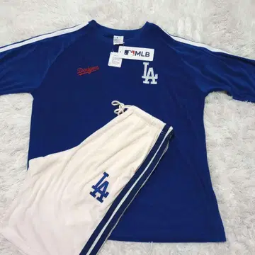 미사용 새상품 MLB 다저스 파일 원단 상의 & 하프 팬츠 셋업