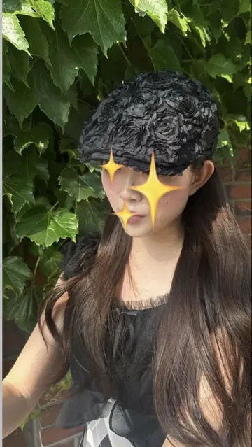 AWESOME NEEDS 블랙 플라워 무늬 베레모