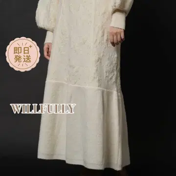 WILLFULLY 윌프리 [F] 플라워 자수 니트 스커트 머메이드