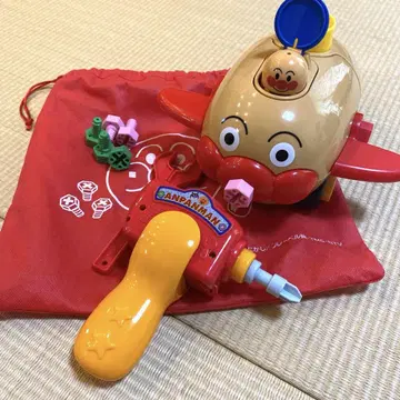 호빵맨 쿠미타테 DIY 나사 나사 호빵맨 고우 배터리가 들어 있습니다.