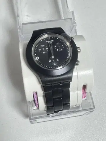 Swatch Irony Diaphane 블랙 아날로그 시계