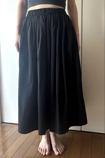 United Arrows 타프타 블랙 새틴 플레어 스커트