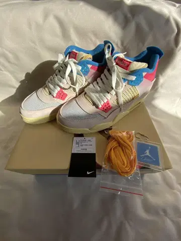 AIR JORDAN 4 RETRO SP 유니온 구아바 아이스