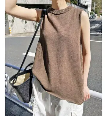 Spick & Span 코튼 린넨 미들 게이지 슬리브리스 풀오버