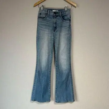 MOUSSY 플레어 부츠 컷 데님 팬츠