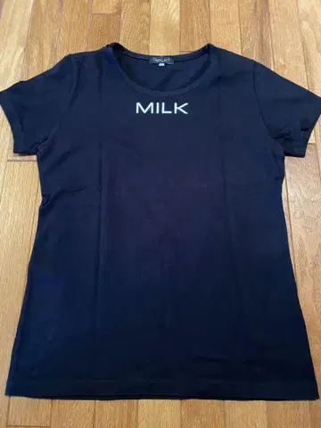 MILK 블랙 반팔 티셔츠 L 사이즈 1970