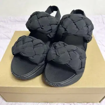 STEVEMADDEN 스티브 매든 볼륨 밑창 샌들 24cm 블랙