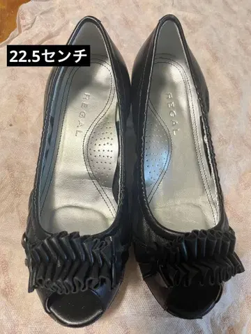 REGAL 블랙 천연 가죽 오픈토 프릴 신발