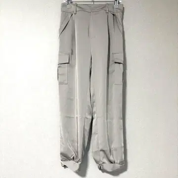 UNTITLED 언타이틀 크롭 팬츠 새틴풍 광택