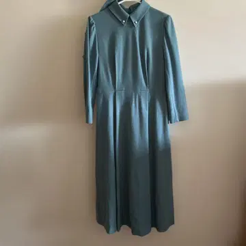 비조아 블루 스카이블루 긴팔 드레스 펄 버튼