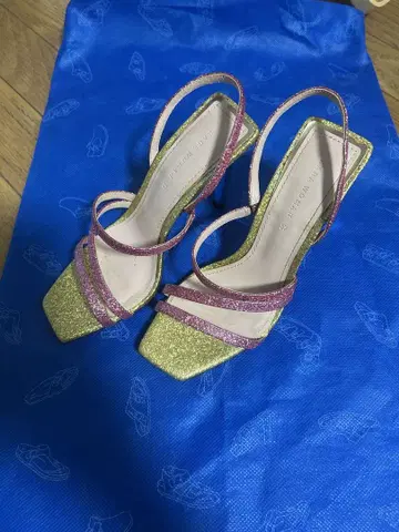 자라 컬러 샌들