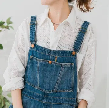Spick and Span 컷워크 몰드 도트 루즈 셔츠