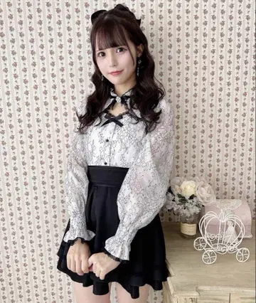 ROJITA 배색 레이스 긴팔 상의