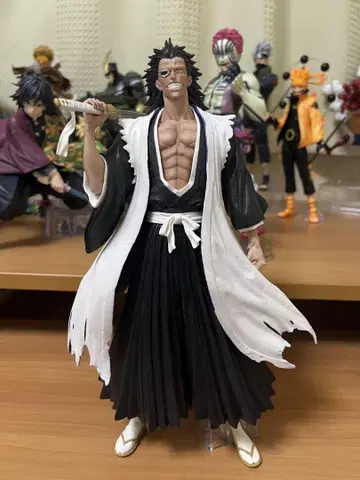 BLEACH Blood Warfare 켄파치 피규어