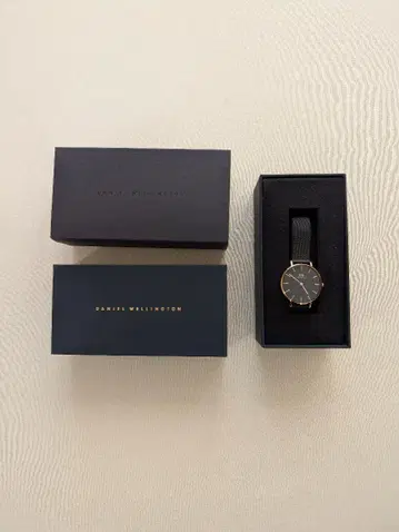 DANIEL WELLINGTON 메쉬 밴딩 블랙/골드