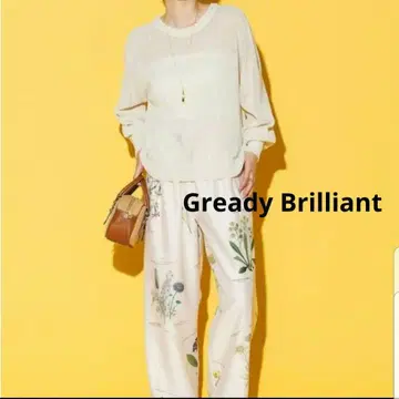 Gready Brilliant 와시 홀 가먼트 크루넥 니트