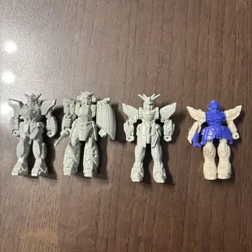 건담 피규어 4점