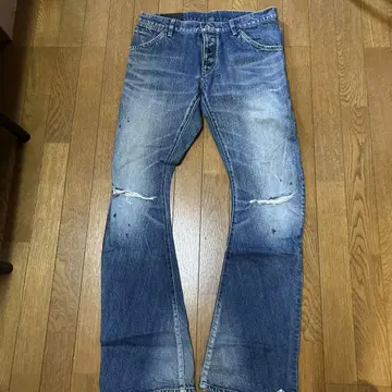 어태치먼트 데미지 바나나 컷 데님 3 백 러쉬