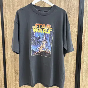 STAR WARS 프린트 티셔츠 흑먹색 미사용 L 사이즈