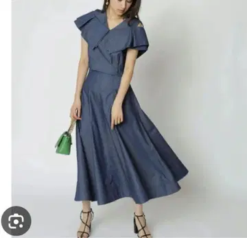 새상품! Rirandture 더블 컬러 크롭 블라우스 오프숄더